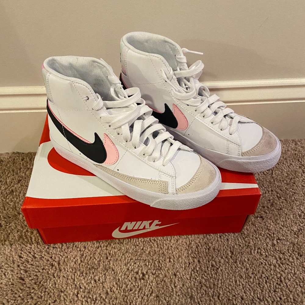 Nike Blazers Mid ‘77 SE